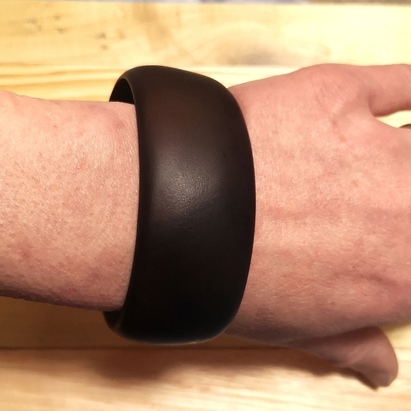 Wide wooden bangle 🔥🧱 - Picture 4 of 4